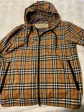 Burberry Nova Check Hooded windbreaker in Tan, Black & Red